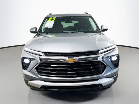 Used 2025 Chevrolet TrailBlazer LT FWD image 11