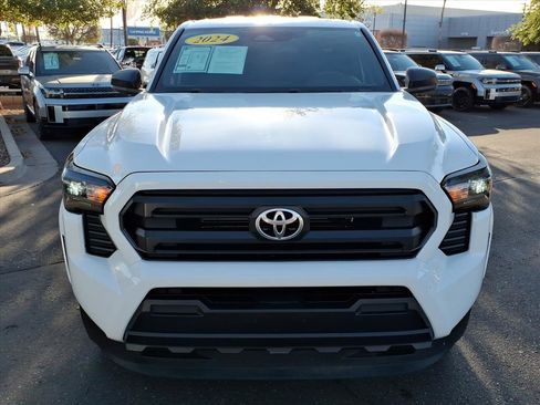 Used 2024 Toyota Tacoma SR image 8