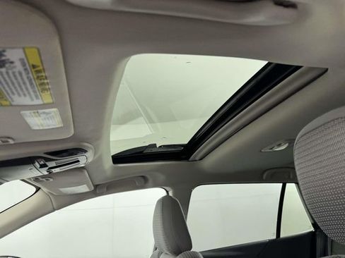 Used 2025 Subaru Outback Premium image 30