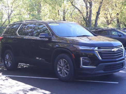 Certified 2023 Chevrolet Traverse LT image 12