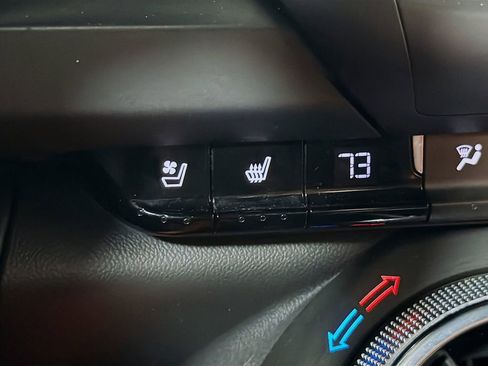 Used 2018 Chevrolet Camaro LT w/ Hot Wheels Edition image 24