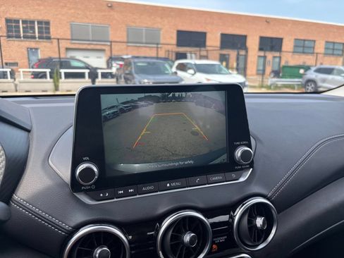 Used 2025 Nissan Sentra SV FWD image 22