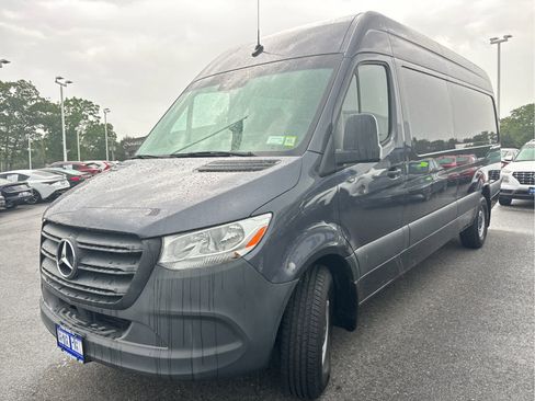 Used 2022 Mercedes-Benz Sprinter 2500 image 5