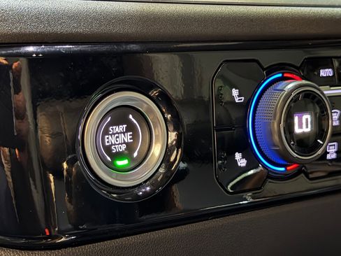 Used 2022 Chevrolet Silverado 1500 LT image 34