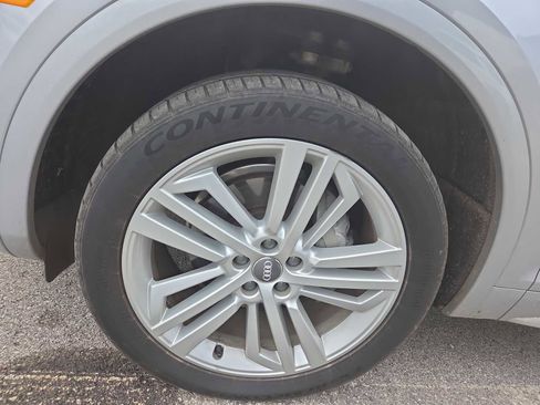 Used 2020 Audi Q5 Prestige w/ Prestige Package image 9