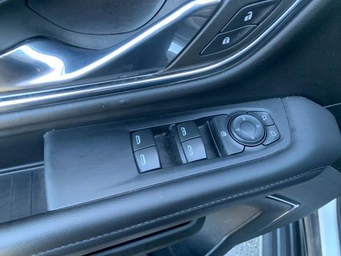 Used 2023 Chevrolet Tahoe LS image 13