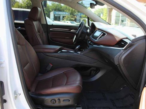 Used 2018 Buick Enclave Avenir w/ Avenir Technology Package FWD image 31
