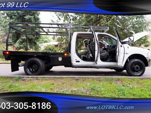 Used 2018 RAM 3500 Tradesman w/ Chrome Appearance Group image 31