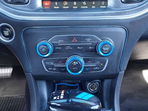 Used 2018 Dodge Charger R/T RWD image 32