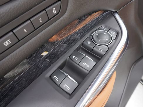 Used 2024 Cadillac XT4 Premium Luxury FWD image 15
