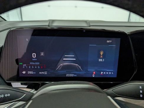 Used 2025 Chevrolet Tahoe LT image 16