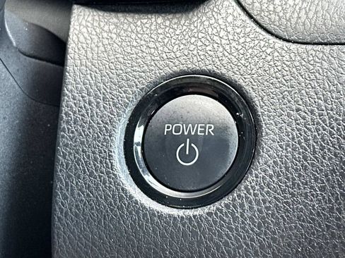 Used 2025 Toyota Camry SE FWD image 34