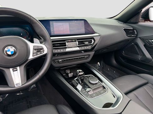 Certified 2025 BMW Z4 sDrive30i image 25