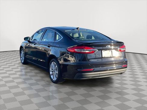 Used 2020 Ford Fusion Energi Titanium image 5