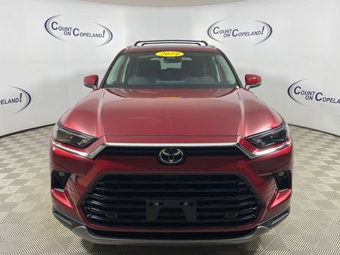 Used 2024 Toyota Grand Highlander AWD image 2