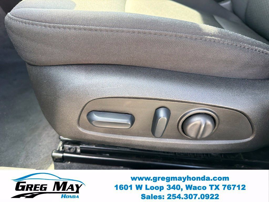 Used 2024 Chevrolet Malibu LT FWD image 13