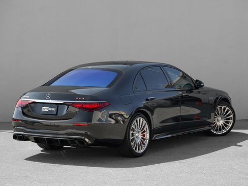 Used 2025 Mercedes-Benz S 63 AMG S image 3