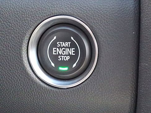 New 2025 GMC Acadia Elevation image 40