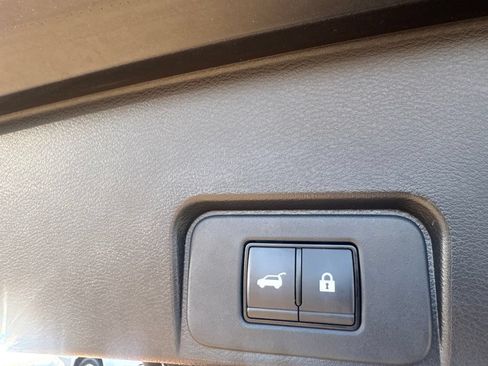 Certified 2024 Nissan Rogue SV AWD/4WD image 30