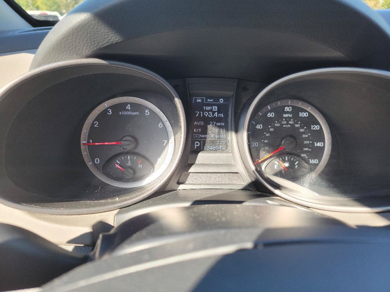 Used 2015 Hyundai Santa Fe Sport AWD/4WD image 16