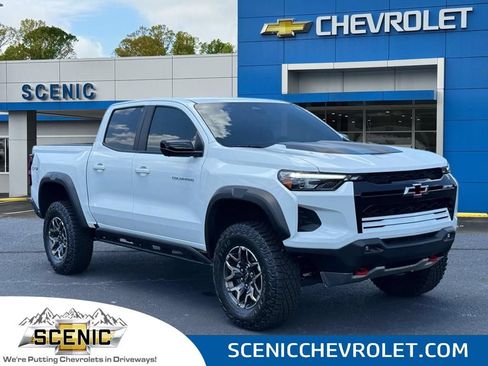 Used 2023 Chevrolet Colorado ZR2 w/ ZR2 Convenience Package III AWD/4WD image 1