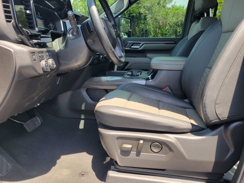 Certified 2025 Chevrolet Silverado 2500 ZR2 w/ Technology Package AWD/4WD image 42