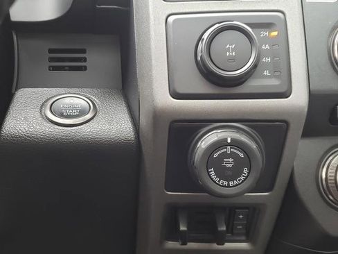 Used 2017 Ford F150 Raptor w/ Equipment Group 802A Luxury image 23