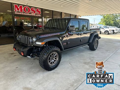 Used 2024 Jeep Gladiator Mojave w/ Technology Group AWD/4WD image 1