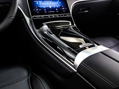 New 2026 Mercedes-Benz GLC 300 image 6