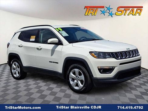 Certified 2019 Jeep Compass Latitude w/ Cold Weather Group AWD/4WD image 1