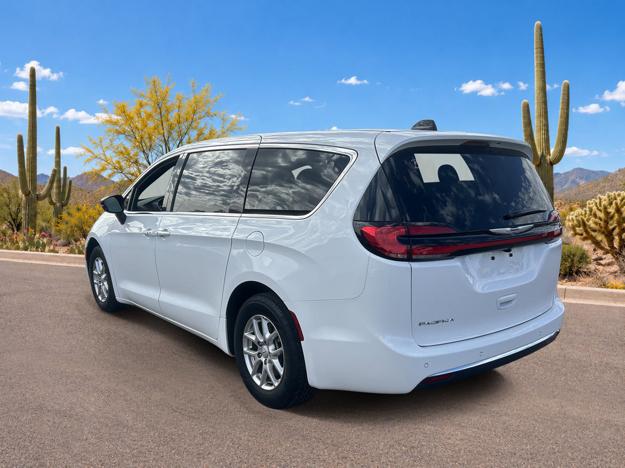 Used 2026 Chrysler Pacifica Select FWD image 7