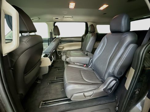 Used 2026 Kia Carnival FWD image 29