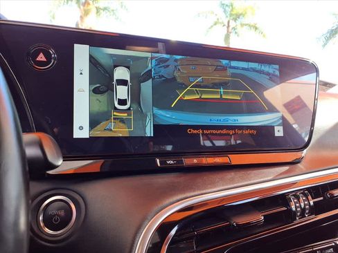 Certified 2024 Toyota Mirai XLE image 13