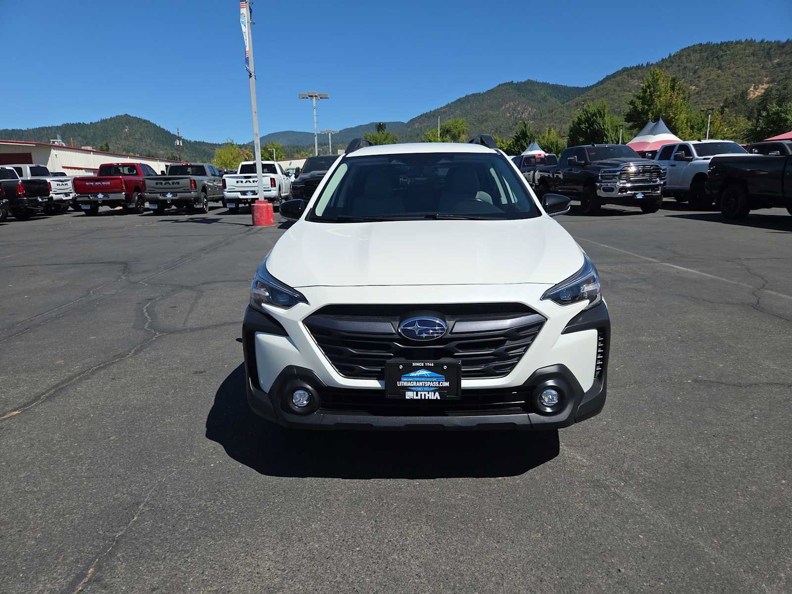 Used 2023 Subaru Outback Premium AWD/4WD image 14