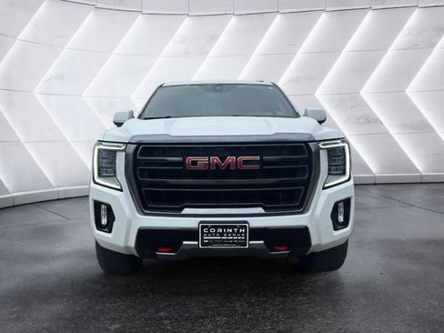Used 2022 GMC Yukon AT4 image 2