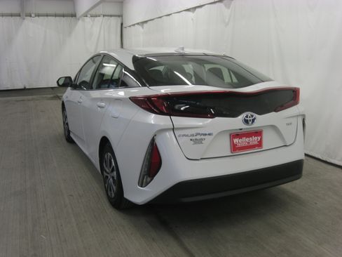 Certified 2021 Toyota Prius Prime XLE image 25