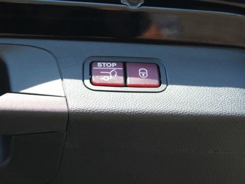 Used 2021 Mercedes-Benz GLC 300 image 36