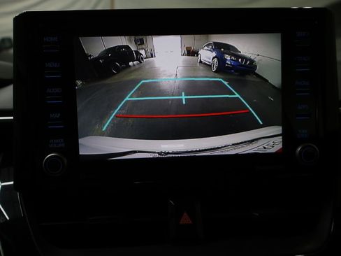 Used 2022 Toyota Corolla LE FWD image 24