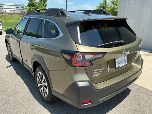 Certified 2025 Subaru Outback Premium AWD/4WD image 2