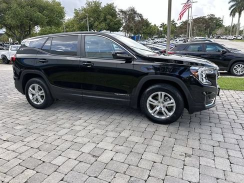 Used 2024 GMC Terrain SLE AWD/4WD image 15