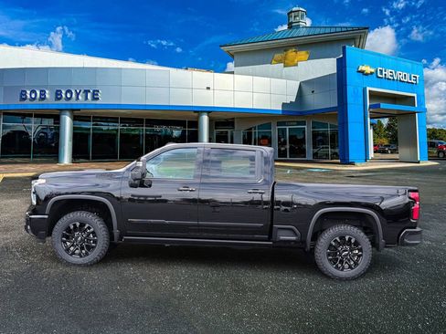New 2026 Chevrolet Silverado 2500 High Country w/ High Country Premium Package image 2