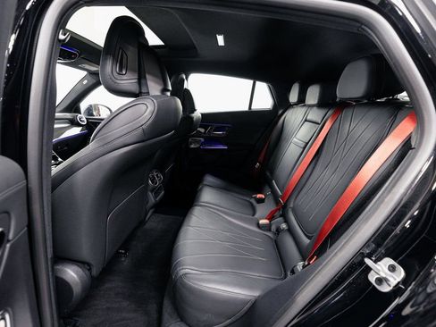 Used 2025 Mercedes-Benz GLC 63 AMG S image 27