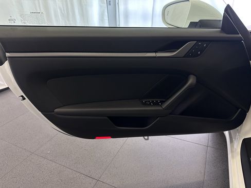 Used 2023 Porsche 911 Carrera image 13