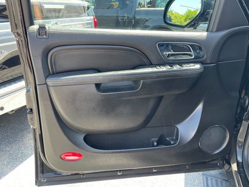 Used 2014 Cadillac Escalade Platinum image 20