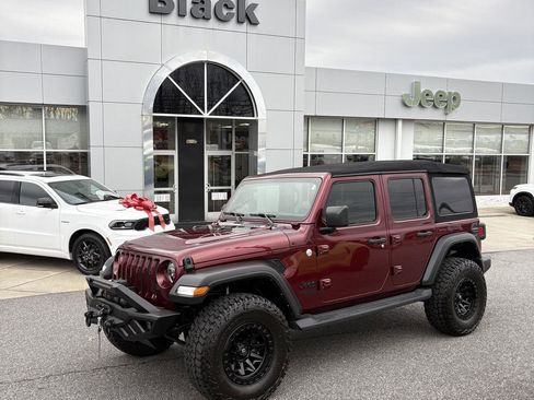 Used 2021 Jeep Wrangler Unlimited Sport image 1