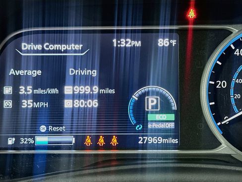 Used 2024 Nissan Leaf S FWD image 19