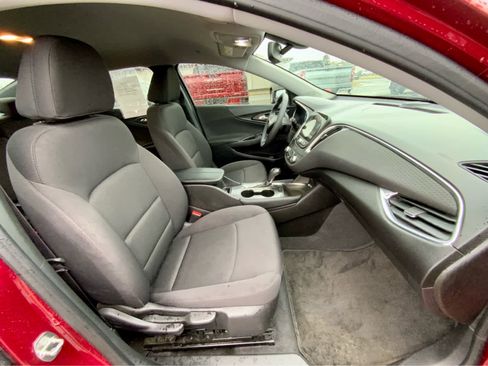 Used 2017 Chevrolet Malibu LT image 24