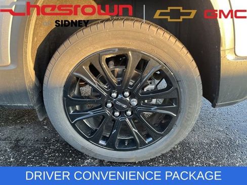 Used 2023 GMC Acadia SLE w/ Driver Convenience Package image 14