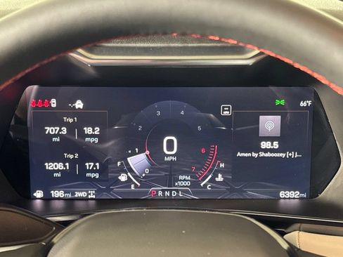 Certified 2025 GMC Canyon AT4 w/ AT4X Package AWD/4WD image 14