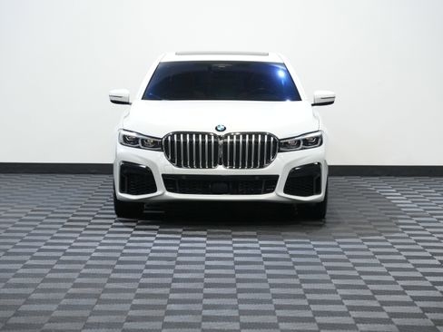 Used 2020 BMW 750i xDrive image 4